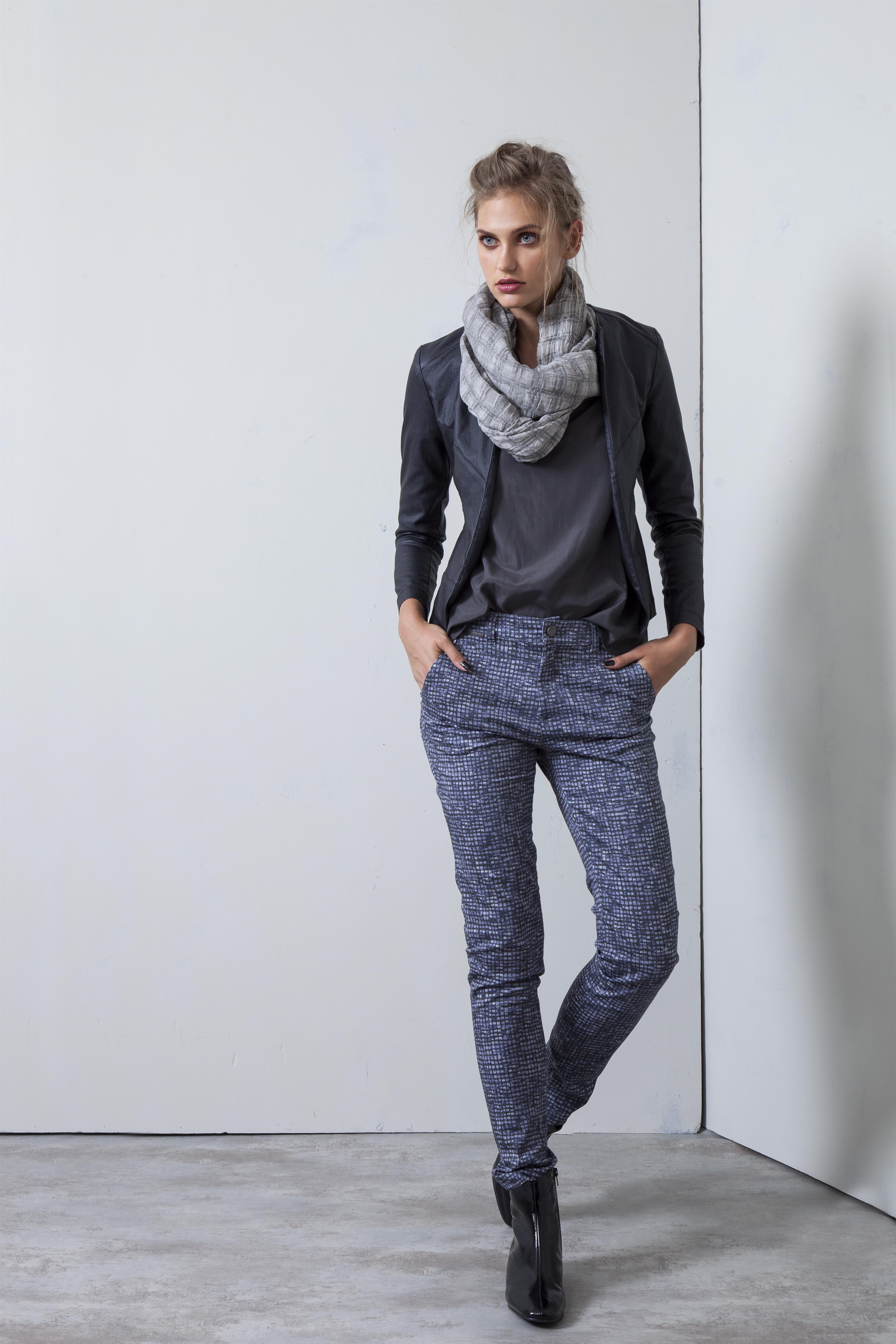 Hagit Tassa jacket 539 Ils, pants 599 Ils photo Tamuz Rahman & Hadas Peretz Hagit Tassa jacket 539 Ils, pants 599 Ils photo Tamuz Rahman & Hadas Peretz